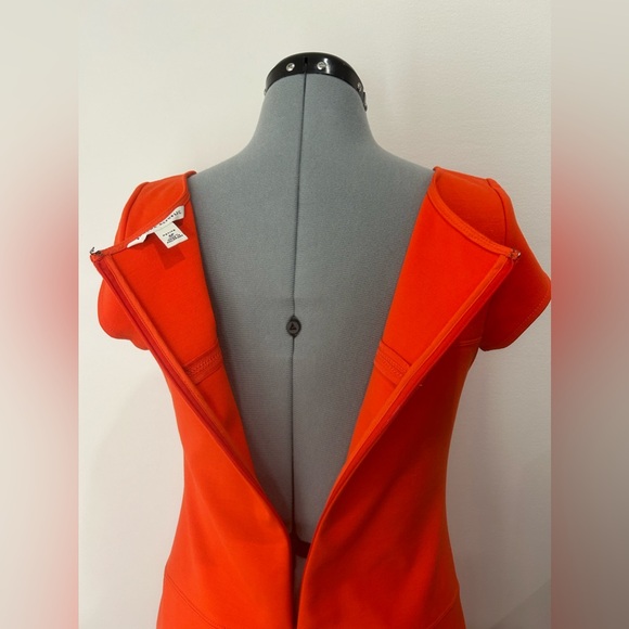 BANANA REPUBLIC - Cap-Sleeve Ponte Sheath Dress Size 6P - Picture 5 of 10